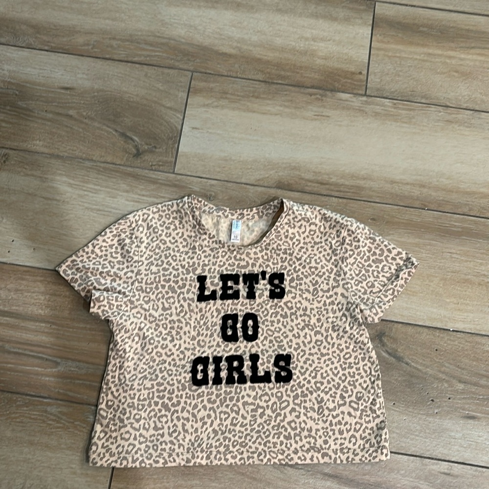 Franki leopard Tshirt size 10